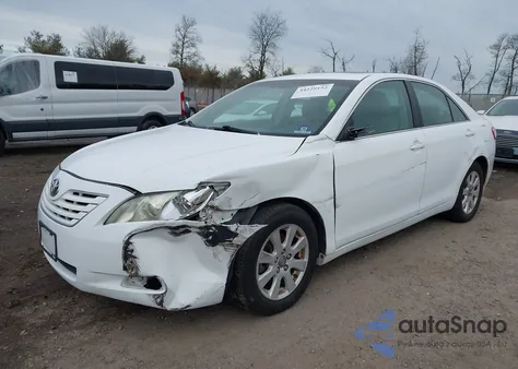 2009 Toyota Camry Xle z USA, uszkodzony, nr VIN 4T1BE46K09U882637